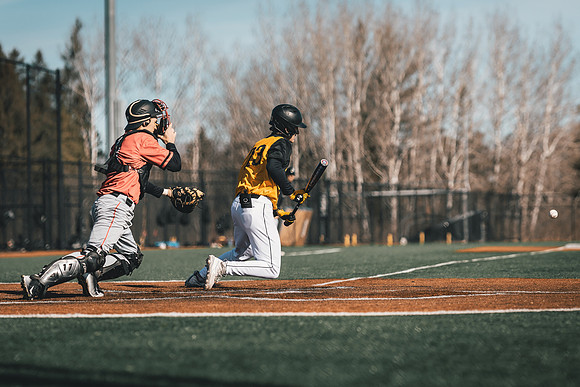 UWS vs MLC DH-1-100