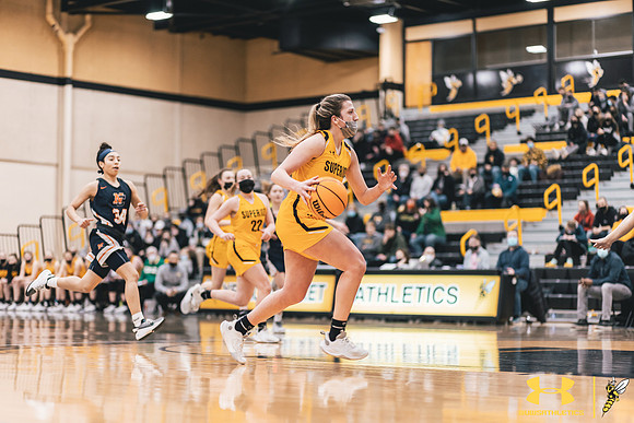 2022.01.29 UWS WBB vs. Northland WM52