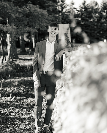 Oscar Senior Shoot-1-117