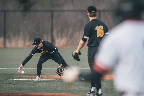 UWS vs MLC DH-1-51