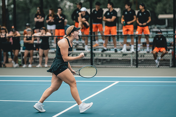 UWSvsGreenvillWTEN2nd-1-71
