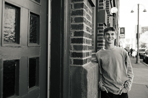 Oscar Senior Shoot-1-64