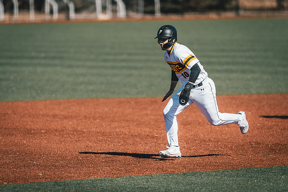 UWS BSB vs CAR DH-1-35