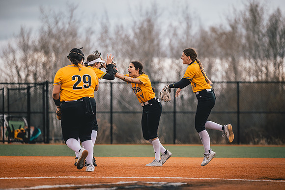 20240423_SoftballvsMartinLuther_Edits_Harry_-130