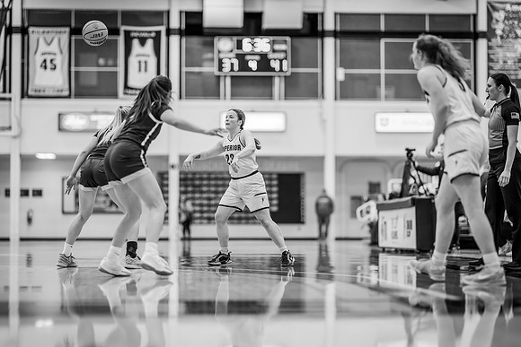 UWS WBB vs UNW-1-75