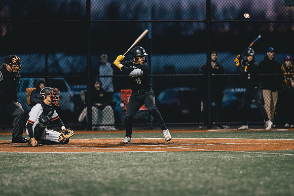 UWS vs MLC DH-1-154