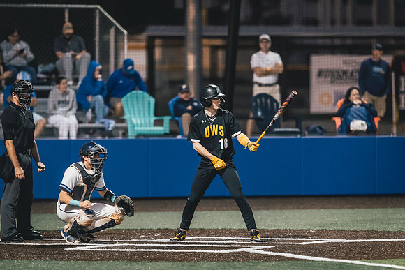 UWS BSB vs RWU-1-122
