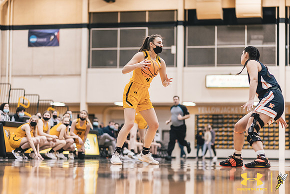 2022.01.29 UWS WBB vs. Northland WM57