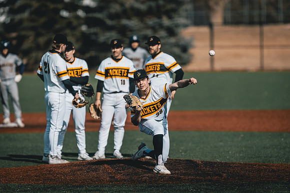 UWS BSB vs CAR DH-1-181