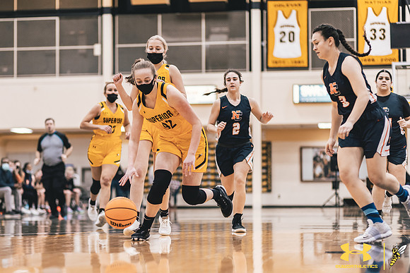 2022.01.29 UWS WBB vs. Northland WM107