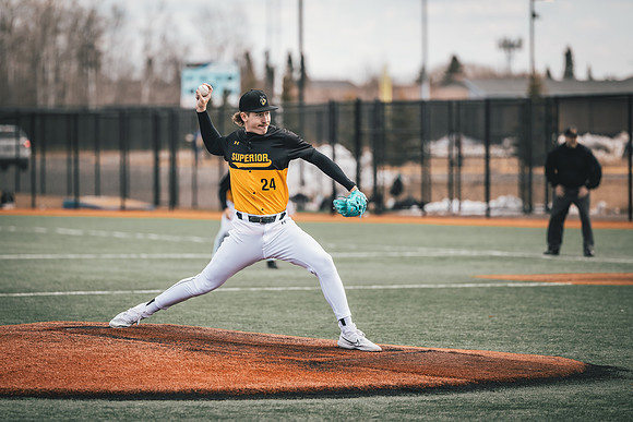 UWS BSB vs Crown D2 DH-1-7