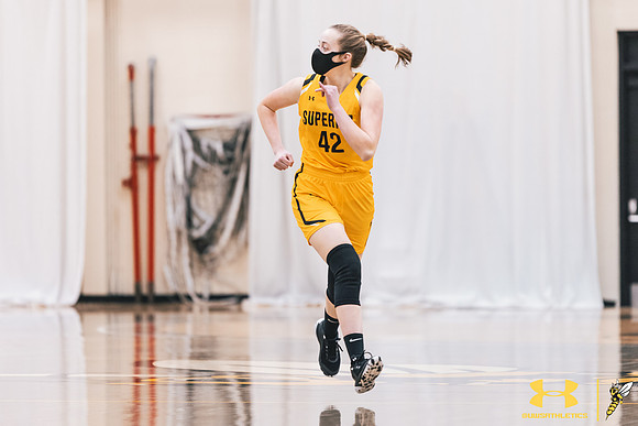 2022.01.14 UWS WBB vs. Crown WM63