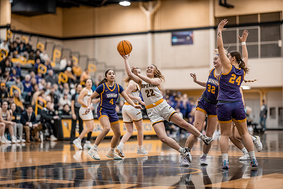 UWS WBB vs UNW-1-96