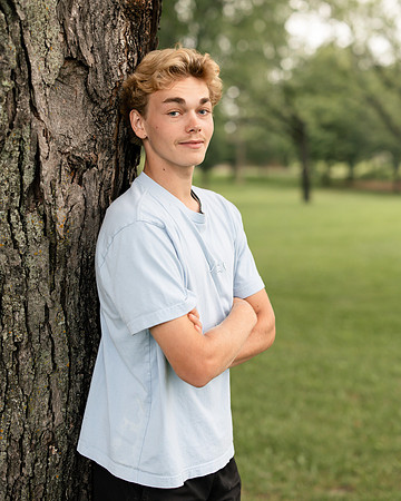 Gavin Senior Shoot 2-1-149