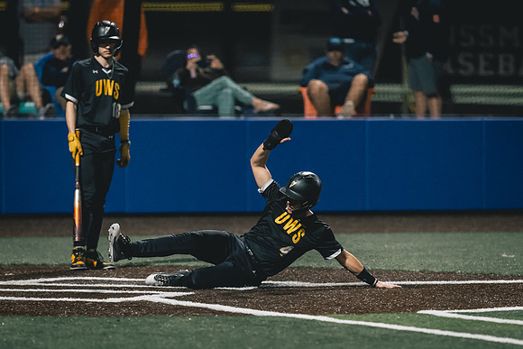 UWS BSB vs RWU-1-195