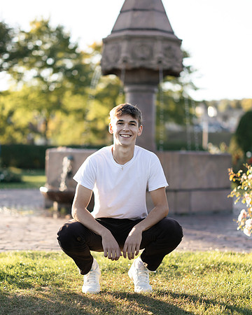 Oscar Senior Shoot-1-96