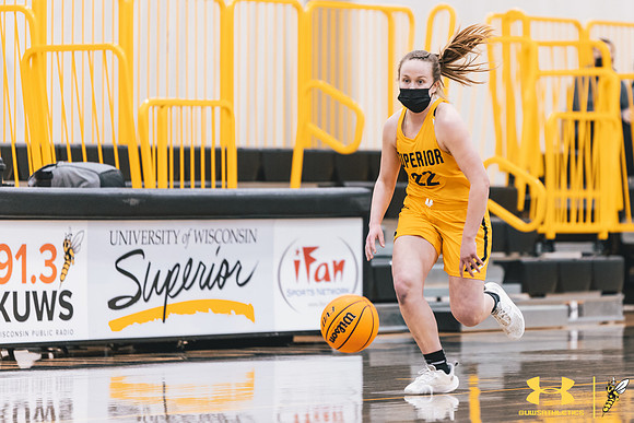 2022.01.14 UWS WBB vs. Crown WM43