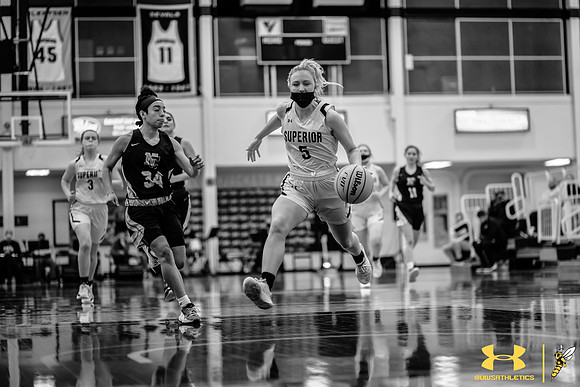2022.01.29 UWS WBB vs. Northland WM68