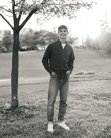 Oscar Senior Shoot-1-206