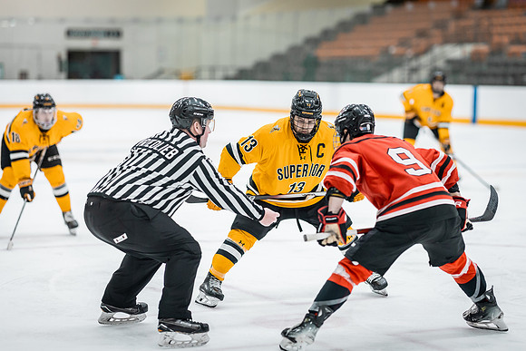 UWS MHOK vs UWRF-1-106