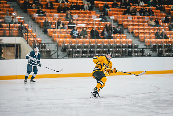 UWSMHOK vs Stout-1-22