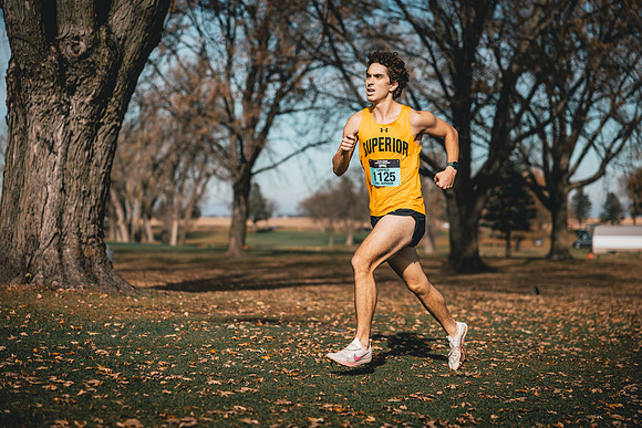 UWS XC CHAMP-1-211