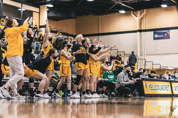 2022.01.29 UWS WBB vs. Northland WM56