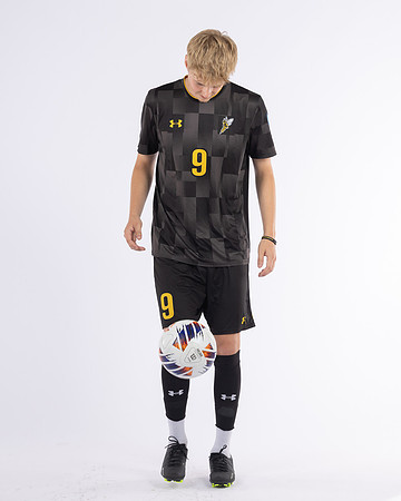 9 Taylor Moore Black 17