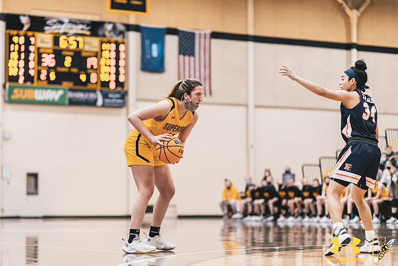 2022.01.29 UWS WBB vs. Northland WM44