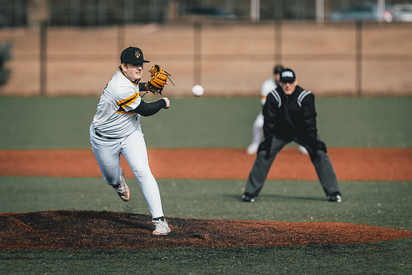 UWS BSB vs CAR DH-1-46