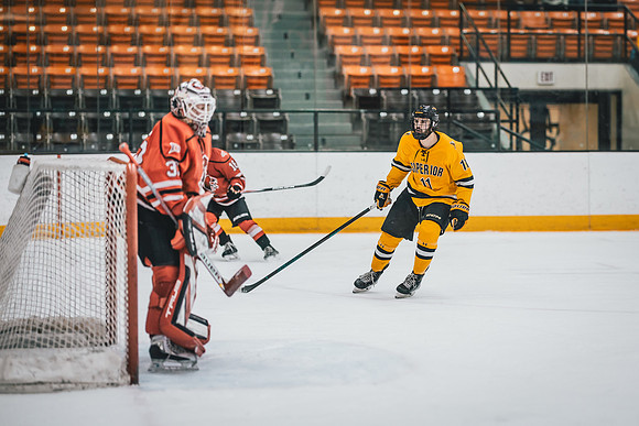 MHOK vs UWRF 0228-1-33