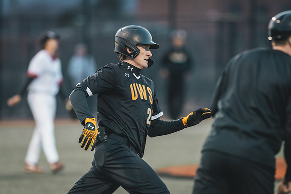 UWS vs MLC DH-1-108