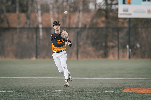 UWS BSB vs Crown D2 DH-1-17