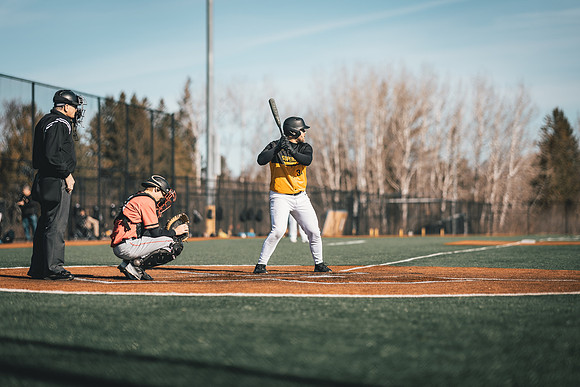 UWS vs MLC DH-1-84