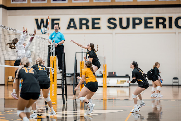 UWS VB vs. HU-1-46