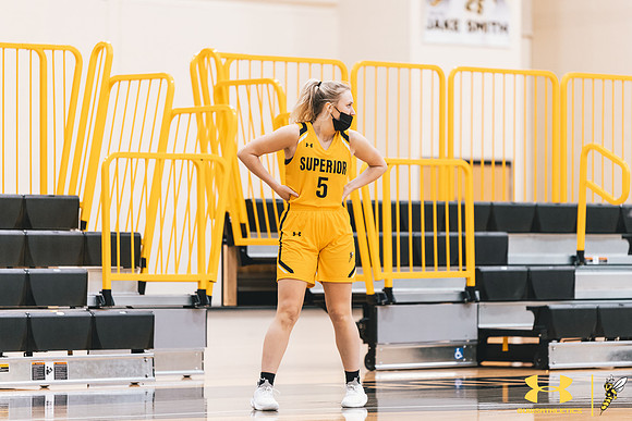 2022.01.14 UWS WBB vs. Crown WM61