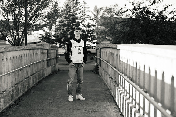 Oscar Senior Shoot-1-186