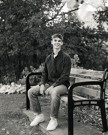 Oscar Senior Shoot-1-196