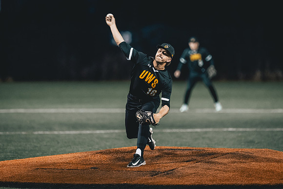UWS vs MLC DH-1-167