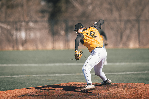 UWS vs MLC DH-1-218