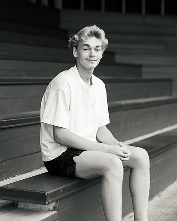 Gavin Senior Shoot 2-1-134