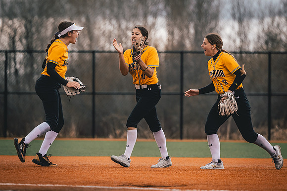 20240423_SoftballvsMartinLuther_Edits_Harry_-129