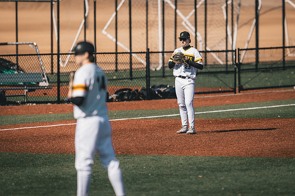 UWS BSB vs CAR DH-1-152