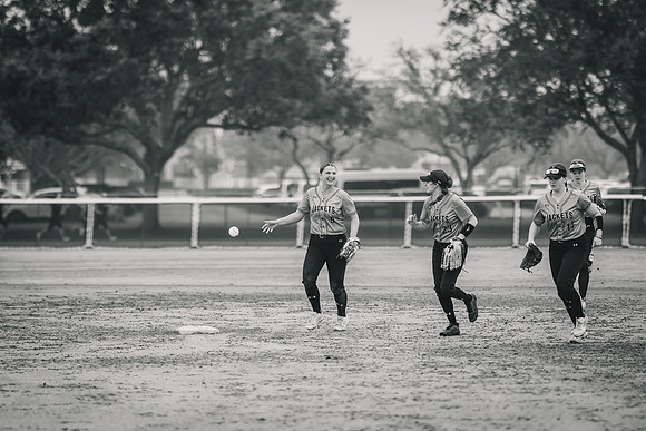 UWS SB vs Rockford-1-189