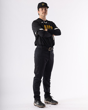 Aiden Pfeifer Black 5