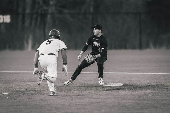 UWS vs MLC DH-1-94