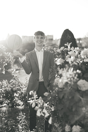 Oscar Senior Shoot-1-158