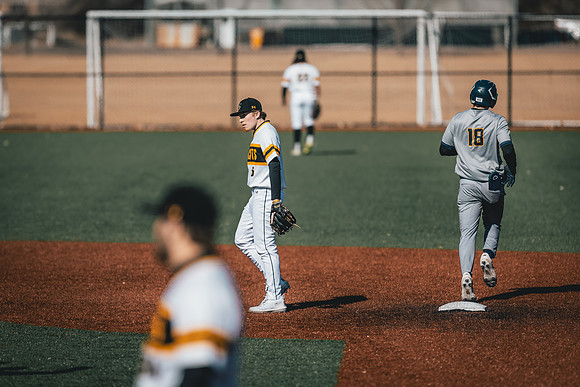 UWS BSB vs CAR DH-1-155