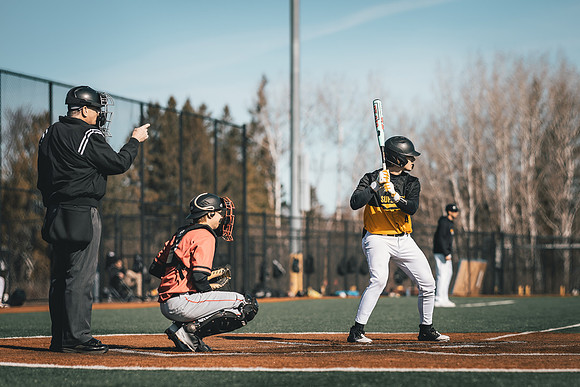 UWS vs MLC DH-1-103