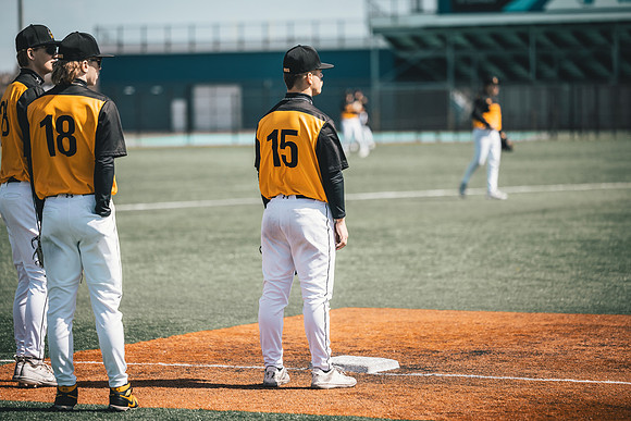 UWS BSB vs Crown D2 DH-1-18